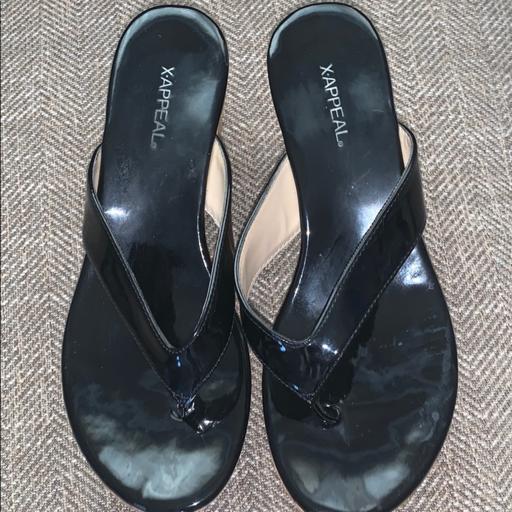 EUC   XAPPEAL Wedge  size 6.5